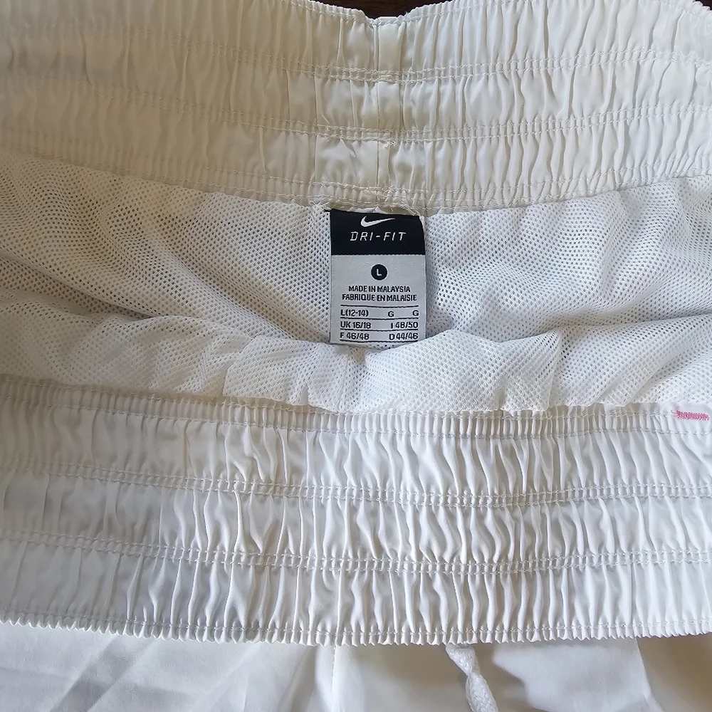Womens Nike Shorts Long White Pink Black Stripes Drawstring Inner Lining Size L